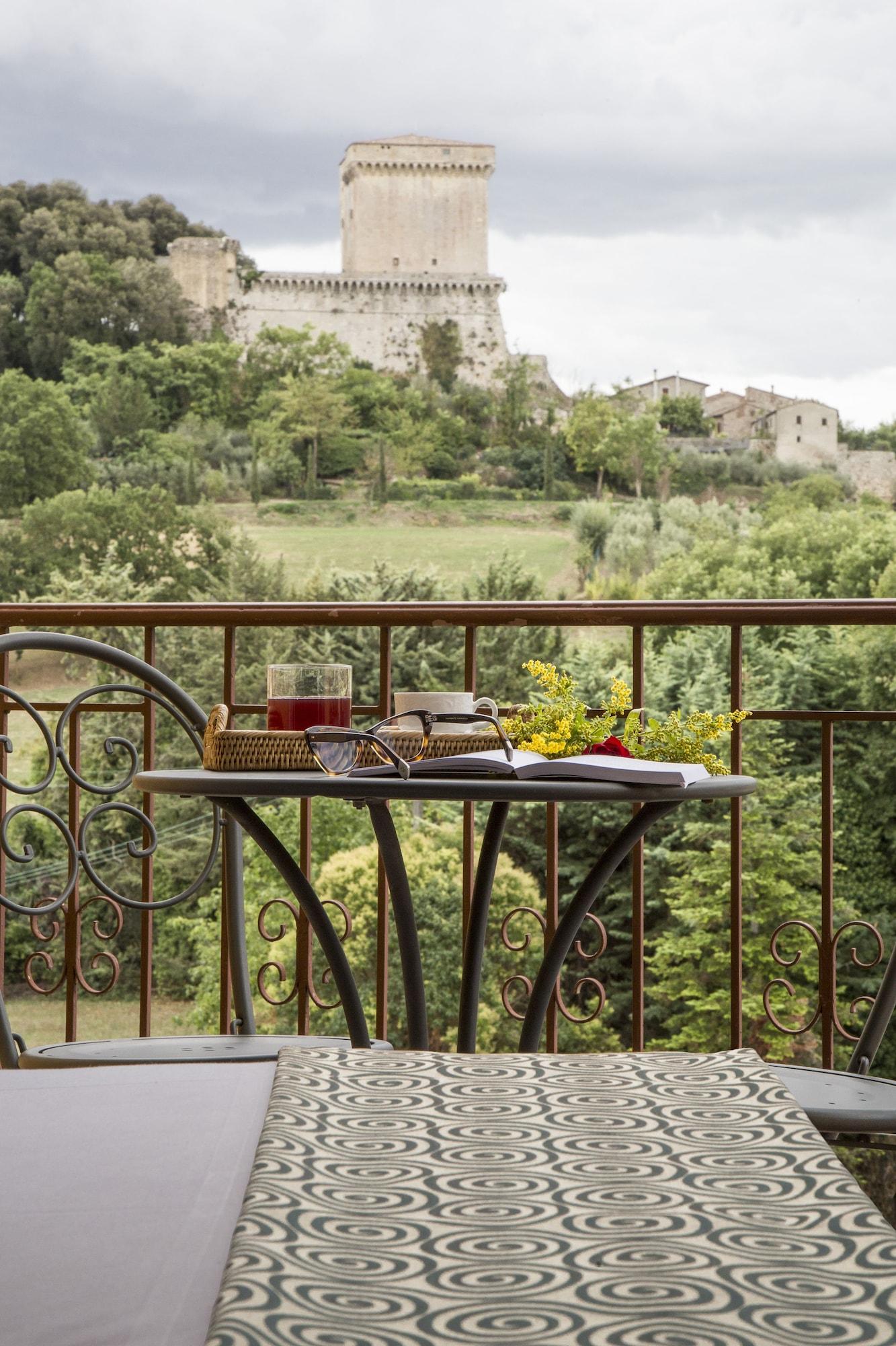 La Gustea Hotel & Cucina Sarteano Exterior photo